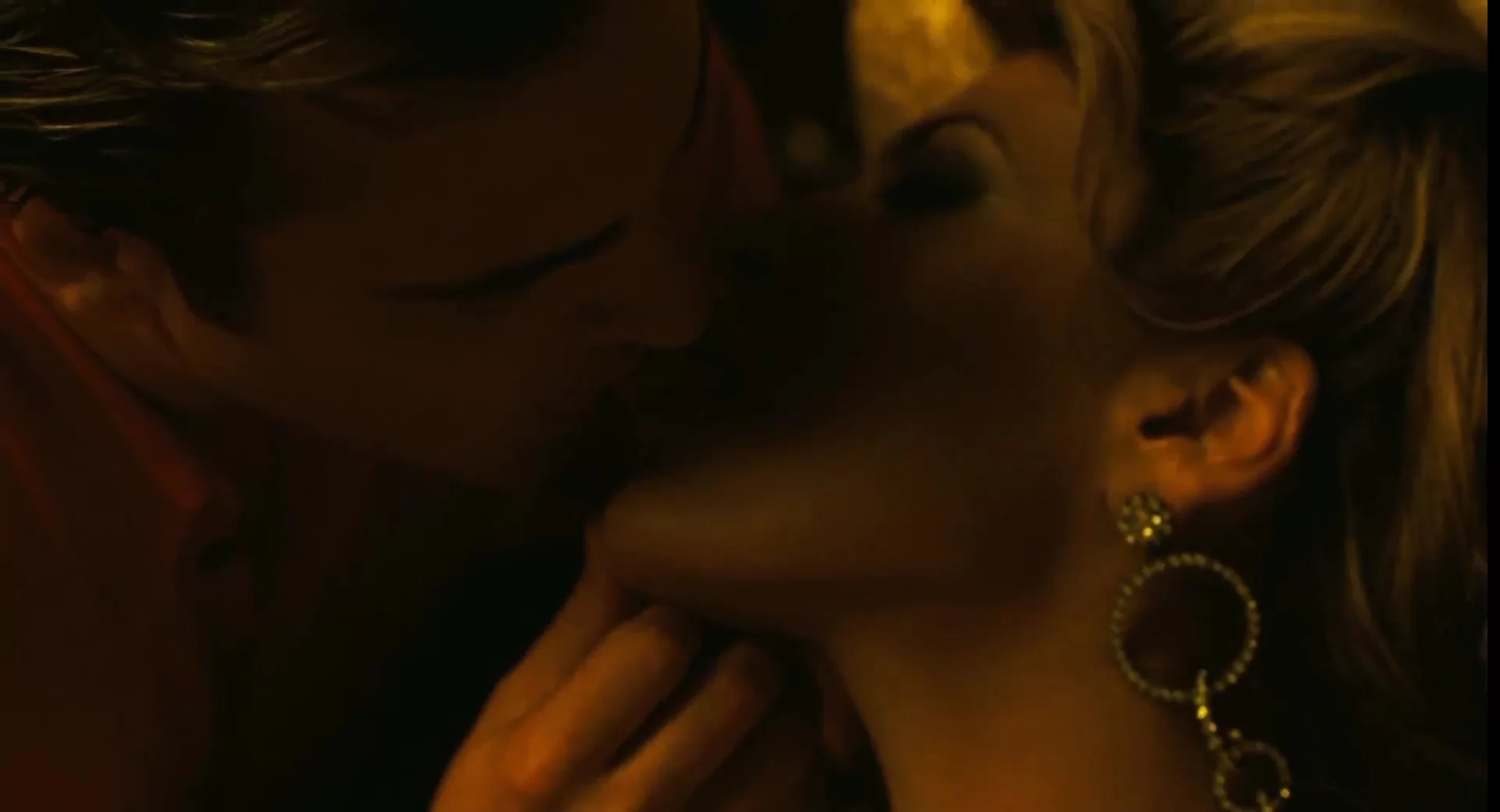 Eva Mendes Joaquin Phoenix Sex Scene 39
