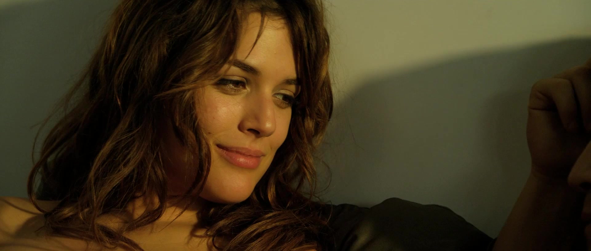 Adriana Ugarte - Combustion (2013) HD 1080p - Celebs Roulette Tube