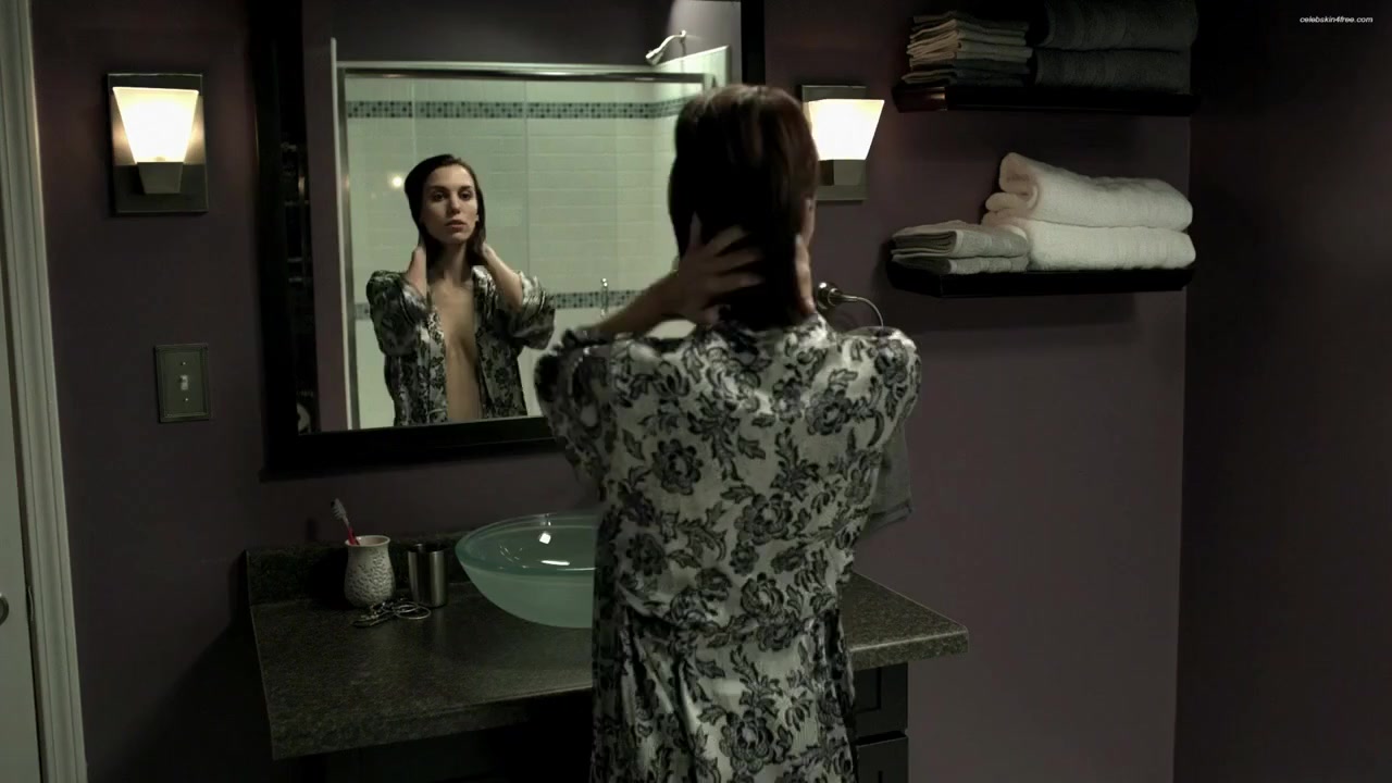 Christy Carlson Romano Nude Mirrors Naked Sex Scenes