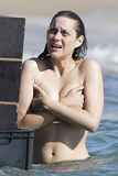 Marion Cotillard topless on the set (10/2011)