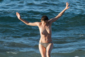 Marion Cotillard topless in the Canary Island (5/16)