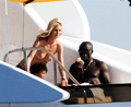 Heidi Klum topless on a yacht (08/2008)