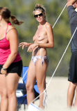 Heidi Klum topless in Corsica (8/2011)