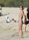 Heidi Klum topless in Corsica (8/2011)