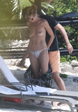 Heidi Klum topless in Mexico (4/2014)