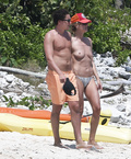 Heidi Klum topless in Mexico (4/2014)