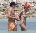 Heidi Klum topless in Mexico (4/2014)