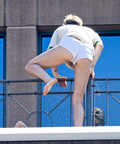 Miley Cyrus topless in Sydney (10/2014)