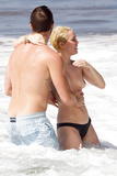 Miley Cyrus topless on Hawaii (01/2015)
