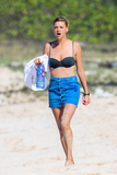Kelly Rohrbach topless in Honolulu (1/14/2018)