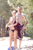 Lara Bingle sunbathing topless in Hawaii (8/2014), p. 3