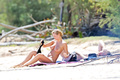 Lara Bingle sunbathing topless in Hawaii (8/2014), p. 2