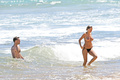 Lara Bingle sunbathing topless in Hawaii (8/2014), p. 2