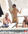 Anna Friel - sunbathing topless in Mexico (August 2003)