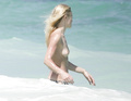 Kate Bosworth - topless in Cancun, Mexico  (4/2011)
