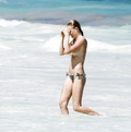 Kate Bosworth - topless in Cancun, Mexico  (4/2011)
