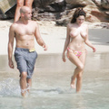 Kelly Brook sunbathing topless in St. Bart’s (11/2005)