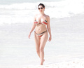 Kelly Brook topless sunbathing in Cancun (6/2013)