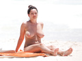 Kelly Brook topless sunbathing in Cancun (6/2013)