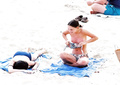 Natalie Portman - topless in St. Bart's (1/2000) p II