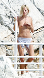 Sienna Miller topless in the South of France (6/2006)