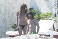 Heidi Klum topless in Mexico, (04/18, part I)
