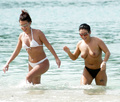 Jessie Wallace topless in Carribean (5/2007)