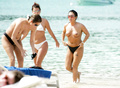 Jessie Wallace topless in Carribean (5/2007)