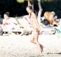 Amelia Windsor topless in Ibiza (8/2018)
