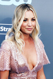 Kaley Cuoco sexy photos