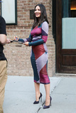 Olivia Munn goes braless publicly