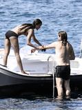 Zoe Saldana topless in Sardinia (8/2021)