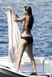 Zoe Saldana topless in Sardinia (8/2021)