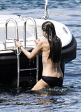 Zoe Saldana topless in Sardinia (8/2021)