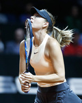 Maria Sharapova shows off her curves