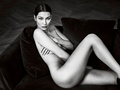 Bella Hadid poses nude again