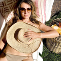 Elizabeth Hurley seductive sexy and topless pics