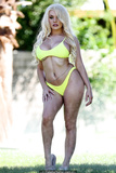 Courtney Stodden sexy cleavage in yellow bikini