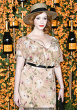 Busty Christina Hendricks sexy cleavage