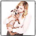 Chloe Grace Moretz with small doggy