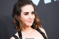 Alison Brie cleavage in mini dress at 2019 MTV Video Music Awards in Newark -