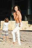 Alessandra Ambrosio Topless (10 Photos)