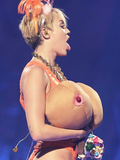 Miley Cyrus Pussy in Sidney (9 Photos)