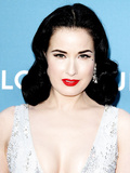 Dita Von Teese Cleavage (9 Photos)