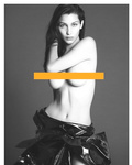 Bella Hadid Topless (1 New Photo)