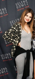 Selena Gomez Camel Toe (1 Photo)