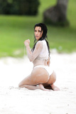 Kim Kardashian Sexy (23 Photos)