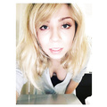 Jennette McCurdy Cleavage (1 New Photo)