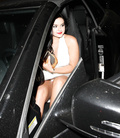 Ariel Winter Cleavage & Upskirt (59 Photos)