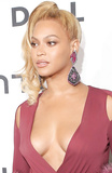 Beyonce Cleavage (31 Photos)